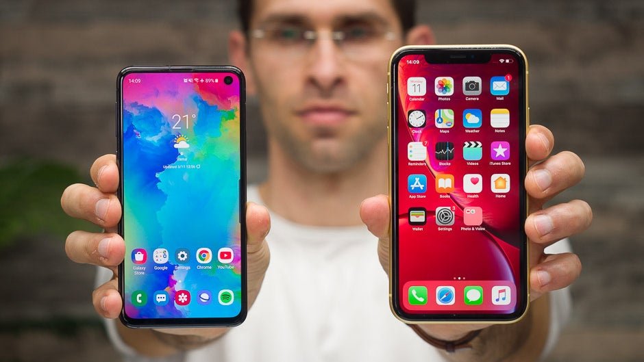 Smartphone Sales in India Grow 8% in Q2 2025: Counterpoint 2 Smartphone Sales in India Grow 8% in Q2 2025: Counterpoint