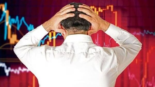 Sensex Falls Below 81,000, Market Cap Drops Rs13.5 Lakh Crore in Three Days I Economy India 