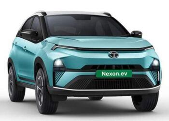 Electric Passenger Vehicle Sales Surge 93% in July, Tata Motors Leads the Charge 5 Electric Passenger Vehicle Sales Surge 93% in July, Tata Motors Leads the Charge