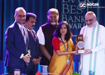 Kotak Mahindra Bank Named Best Private Sector Bank at Financial Express Best Banks Awards 2023–24 5 Kotak Mahindra Bank Named Best Private Sector Bank at Financial Express Best Banks Awards 2023–24