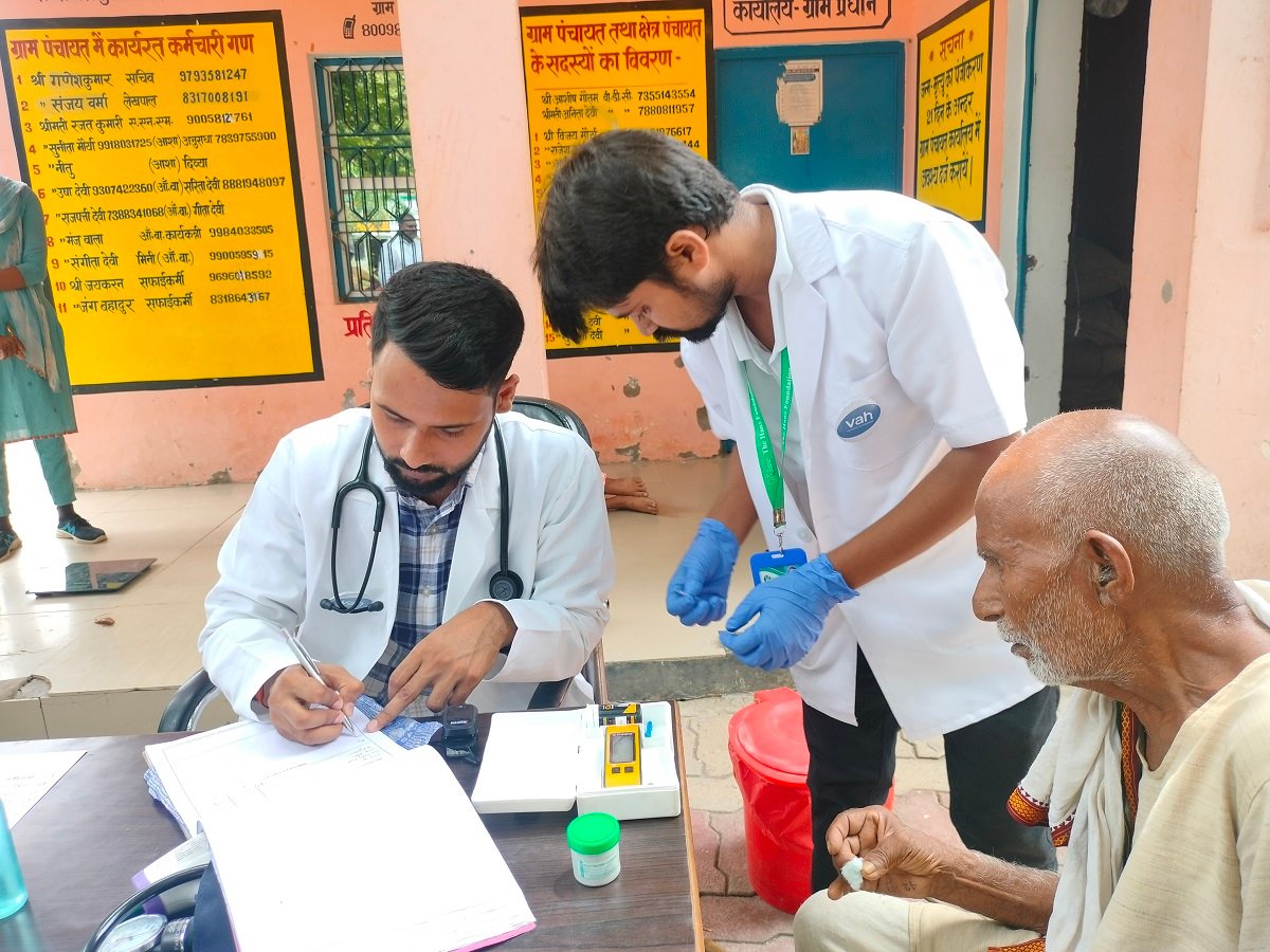 CSR: ROADIS Swasthya Path MMUs Provide Healthcare to 4.4 Lakh People in Rural Varanasi