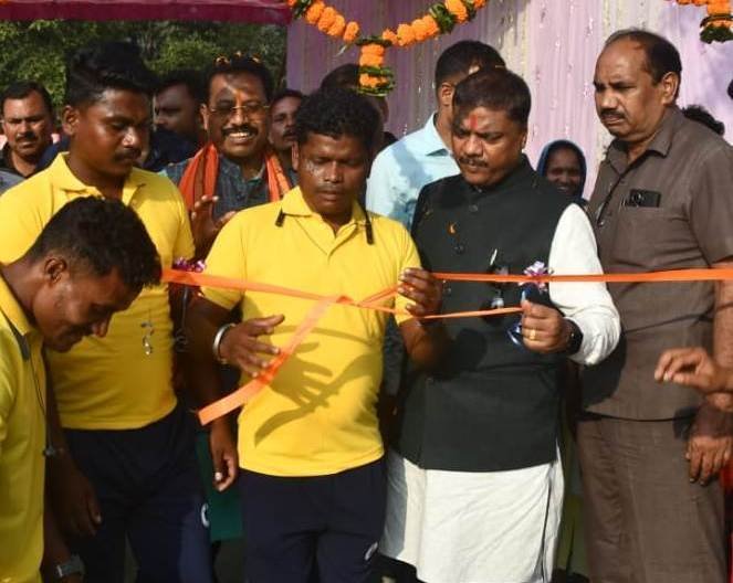 Chhattisgarh’s Eco-Tourism Gets a Fresh Boost: Forest Minister Kedar Kashyap Launches Bamboo Rafting at Kumharras Dam 1 Chhattisgarh’s Eco-Tourism Gets a Fresh Boost: Forest Minister Kedar Kashyap Launches Bamboo Rafting at Kumharras Dam