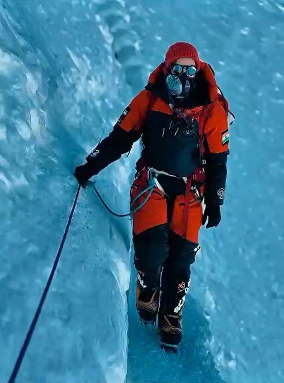 Indian Climber Shradha Gupta Summits Mount Manaslu, Her First 8,000-Metre Peak 3 Indian Climber Shradha Gupta Summits Mount Manaslu
