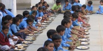147 Girls Fall Ill After Suspected Food Poisoning
