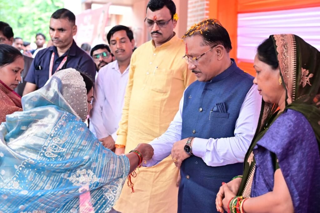 जशपुर एक्सप्रेस योजना: 50 महिलाओं को ई-रिक्शा, आत्मनिर्भरता की ओर बढ़ा बड़ा कदम