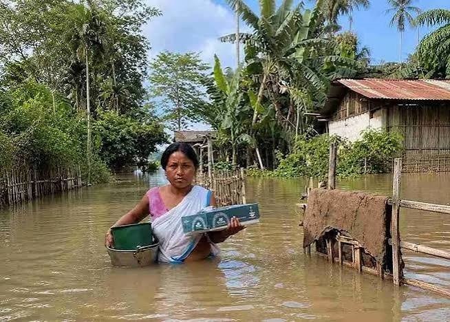 Assam Begins ₹75,000 Interim Relief for Flood-Hit Families as Death Toll Reaches 85 3 Assam Begins ₹75,000 Interim Relief for Flood-Hit Families as Death Toll Reaches 85