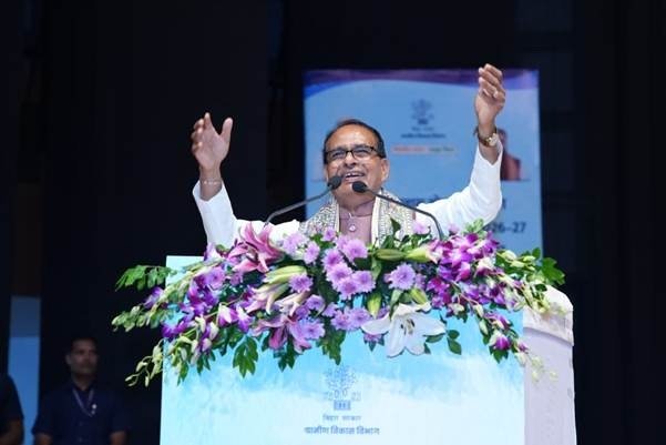 बिहार को 11.19 लाख पक्के मकानों की सौगात, ₹13,427 करोड़ का आवंटन: शिवराज सिंह चौहान 2 बिहार को 11.19 लाख पक्के मकानों की सौगात, ₹13,427 करोड़ का आवंटन: शिवराज सिंह चौहान