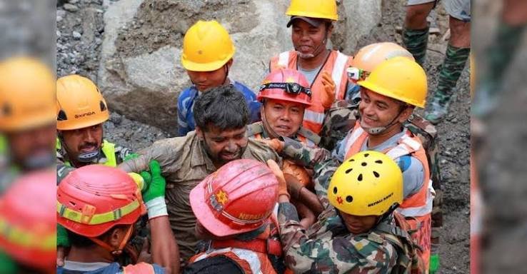Nepal Flood Death Toll Rises to 1,295; Two Workers Rescued Alive After 9 Days in Tunnel