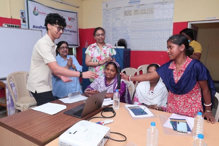 How a 17-Year-Old Is Bringing Financial Literacy to Women in India